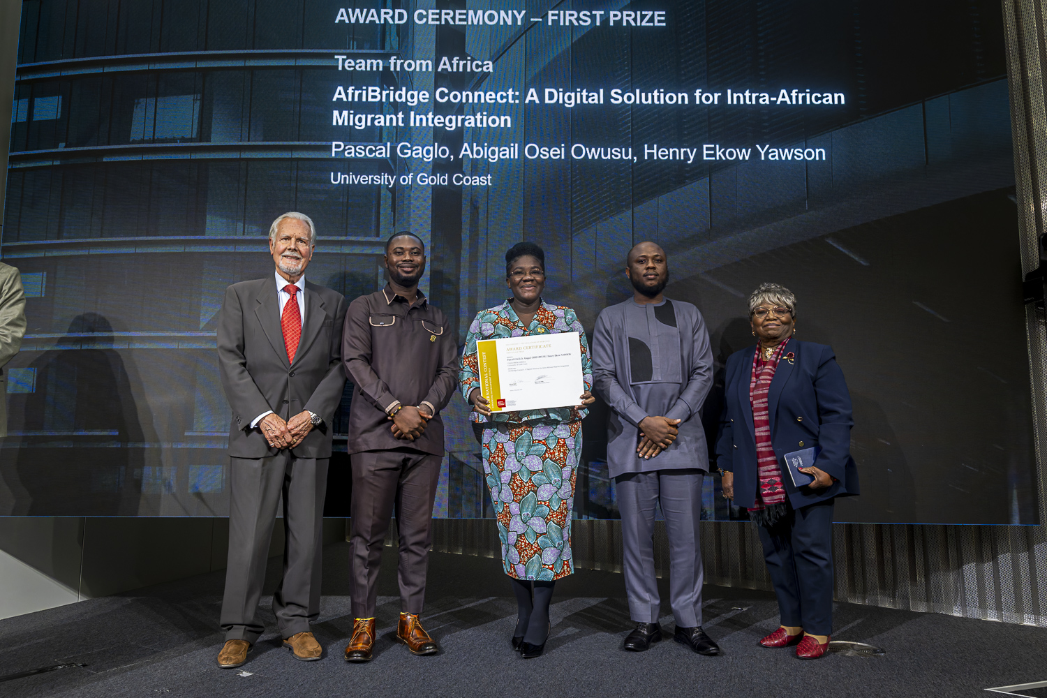 The winners of the 2025 Geneva Challenge, Team Africa, with Amb. Yvette Stevens and Amb. Jenö Staehelin