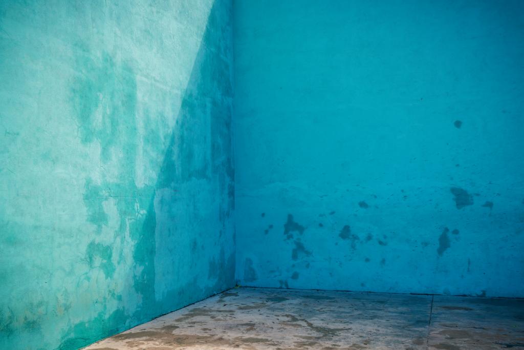 blue wall cuba