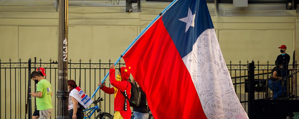 flag holding