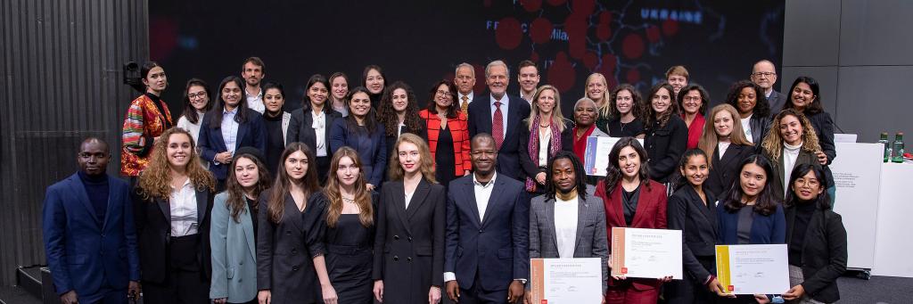 The 2021 edition of the Geneva Challenge, invited teams of graduate students from academic programmes all over the world to present innovative and pragmatic solutions to address the challenges of crisis management.
