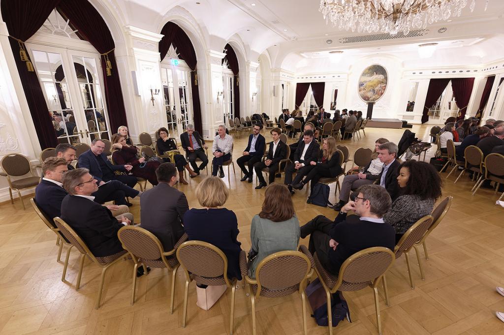 During this event – organised for our alumnae and alumni, the diplomatic community and friends of the Geneva Graduate Institute – a discussion was held on the “Geneva Policy Outlook*: Key Issues to Watch in 2023”.