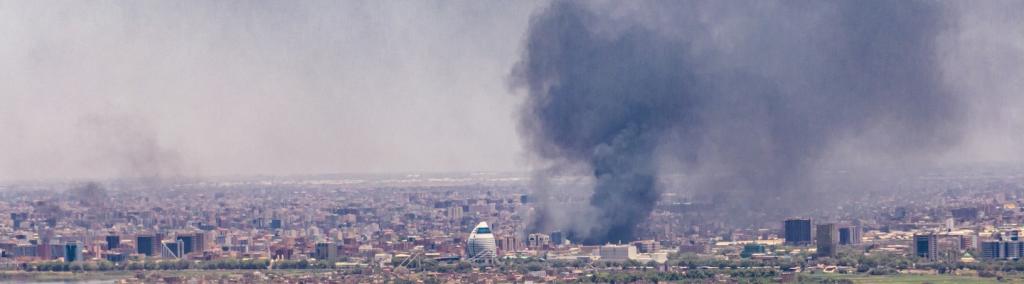 Photo showing the sky of Khartoum sintered with smoke as a result of clashes between the armed forces. 3 May 2023.