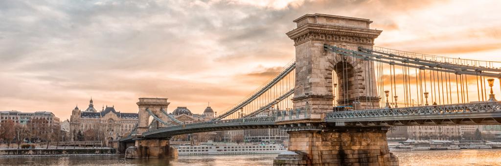 Budapest chain bridge