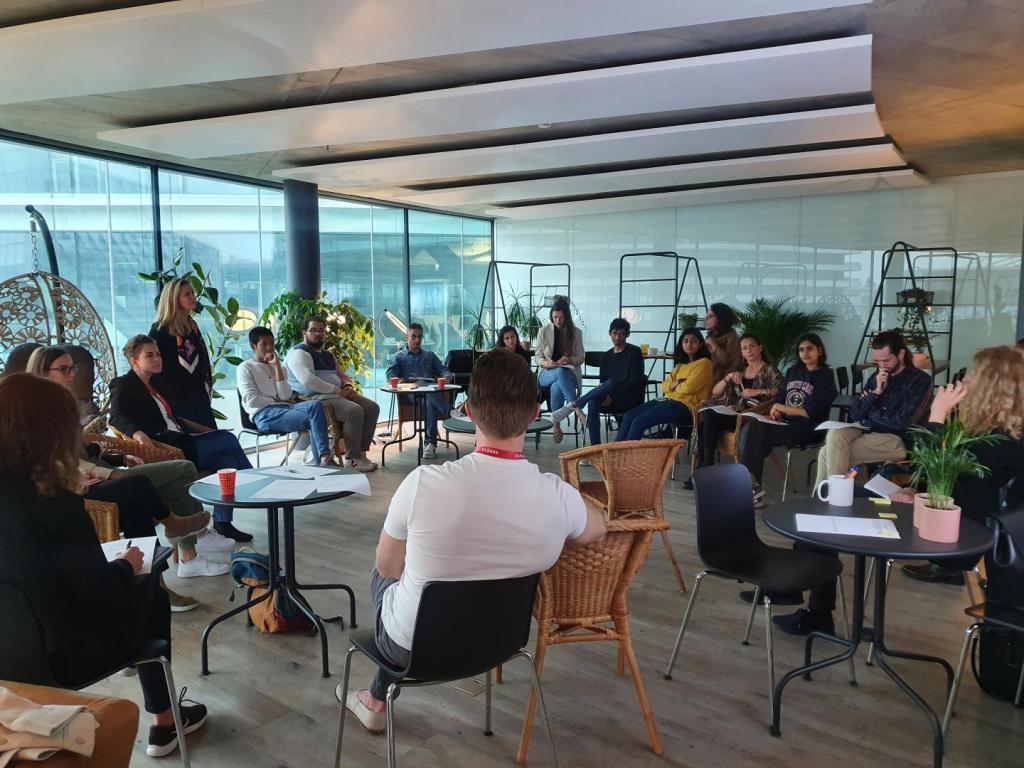 brainstorming social entrepreneurship session