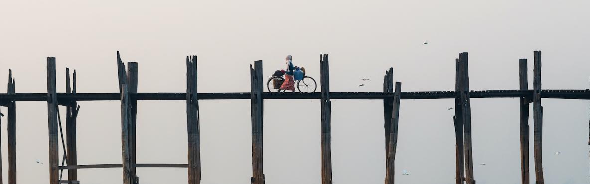 U Bein Bridge , Mandalay , Myanmar