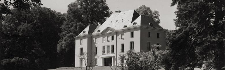 Villa Barton N&B