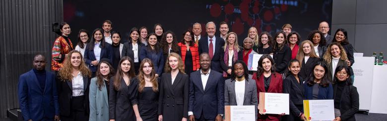 The 2021 edition of the Geneva Challenge, invited teams of graduate students from academic programmes all over the world to present innovative and pragmatic solutions to address the challenges of crisis management.