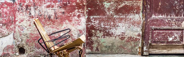 Rocking chair, wall, Havana