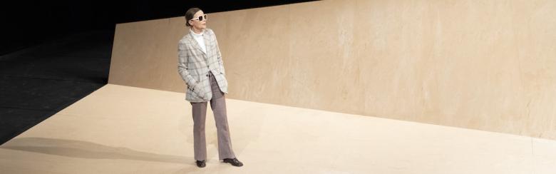Photo showing Dominique Reymond as Foucault in the play “Foucault en Californie” by Lionel Baier